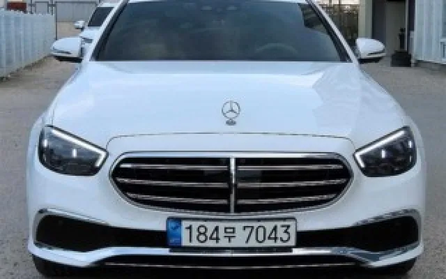 E-클래스 W213 E300e 4MATIC 익스클루시브 벤츠 2023/05 22,040km